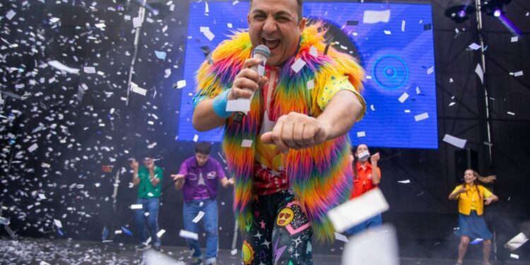 TOPA EN LANÚS: MÁS DE 15 MIL VECINOS Y VECINAS DISFRUTARON DEL EVENTO POR EL DÍA DE LAS INFANCIAS