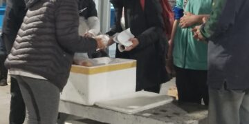NUEVA JORNADA SOLIDARIA EN LANÚS: MIENTRAS CRECE EL HAMBRE, LA SOLIDARIDAD OCUPA EL LUGAR QUE ABANDONA EL ESTADO