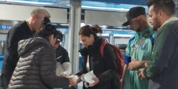 NUEVA JORNADA SOLIDARIA EN LANÚS: MIENTRAS CRECE EL HAMBRE, LA SOLIDARIDAD OCUPA EL LUGAR QUE ABANDONA EL ESTADO