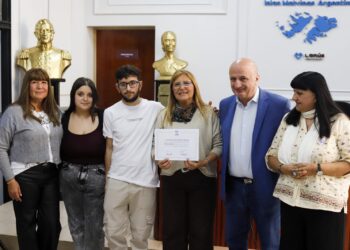 El HCD Lanús celebró su 13.ª Sesión Ordinaria con reconocimientos a la cultura, la historia y el deporte