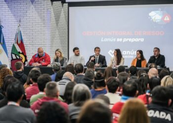 JULIÁN ÁLVAREZ ENCABEZÓ LA TERCERA JORNADA DE EMERGENCIAS «LANÚS SE PREPARA»