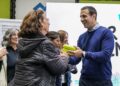 JULIÁN ÁLVAREZ ENTREGÓ ANTEOJOS A MÁS DE 300 ESTUDIANTES DE DISTINTAS ESCUELAS PRIMARIAS DE ADULTOS DE LANÚS