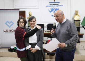 Ian Moche brindó una charla abierta sobre concientización del autismo en el HCD Lanús