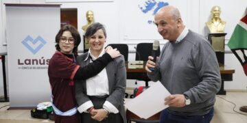 Ian Moche brindó una charla abierta sobre concientización del autismo en el HCD Lanús