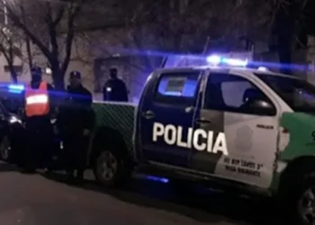 Lanús: un joven murió tras un tiroteo en un colectivo y otro permanece grave luego de un robo